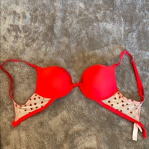 Victoria’s Secret Push Up Bra / 32C